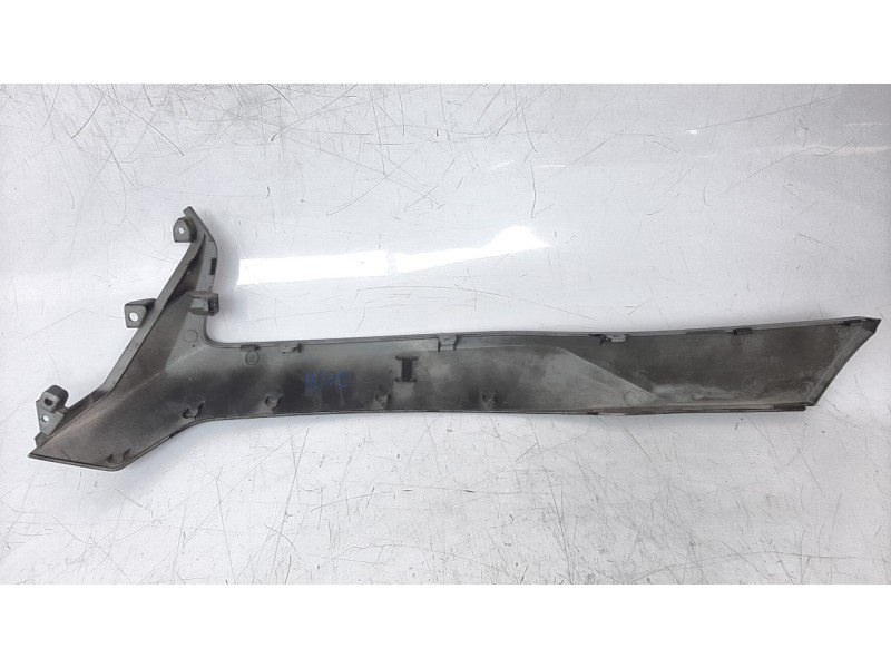 Recambio de moldura para kymco g-dink 125 referencia OEM IAM 83510ACD5E000  