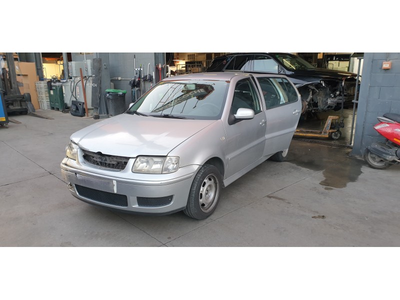 volkswagen polo berlina (6n2) del año 2001