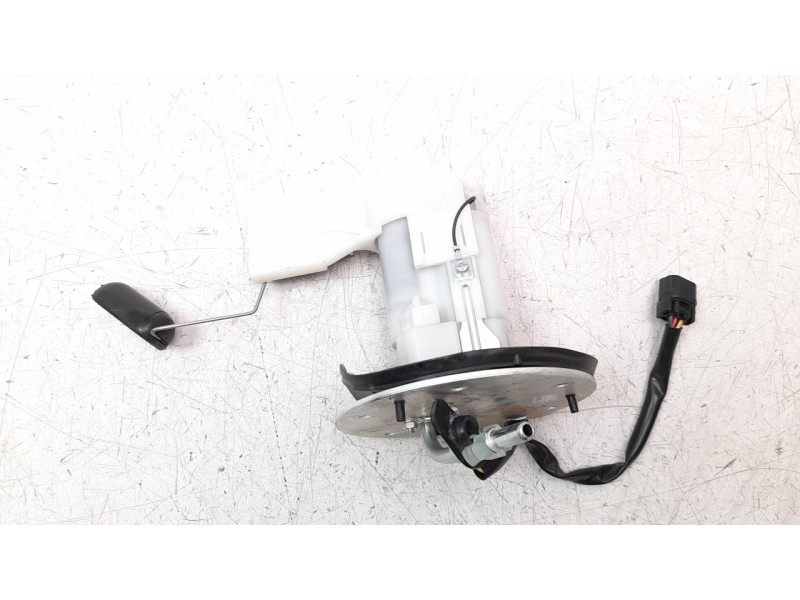Recambio de bomba combustible para honda nc 750 referencia OEM IAM 16700MKAD82  