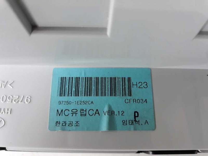Recambio de mando climatizador para hyundai accent (mc) gl crdi referencia OEM IAM 972501E252CA  