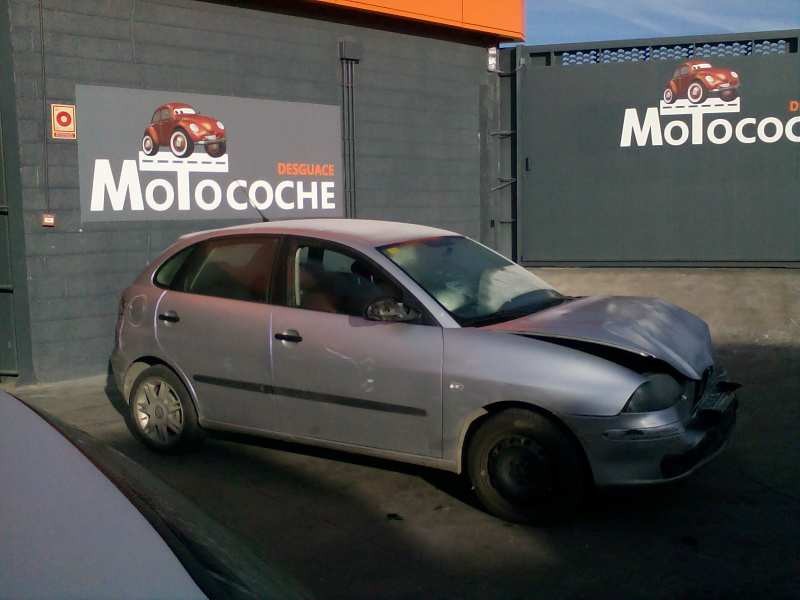 seat ibiza (6l1) del año 2002