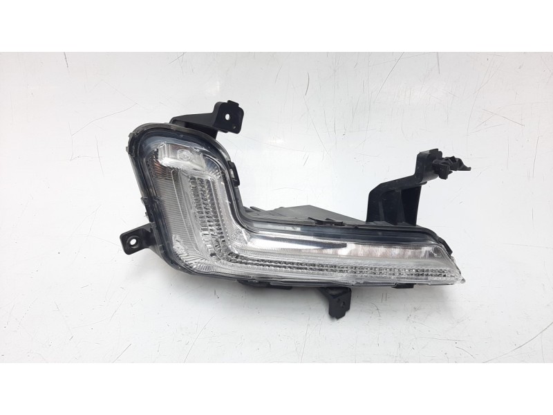 Recambio de piloto delantero derecho para hyundai tucson 1.6 crdi cat referencia OEM IAM 92208D7500  