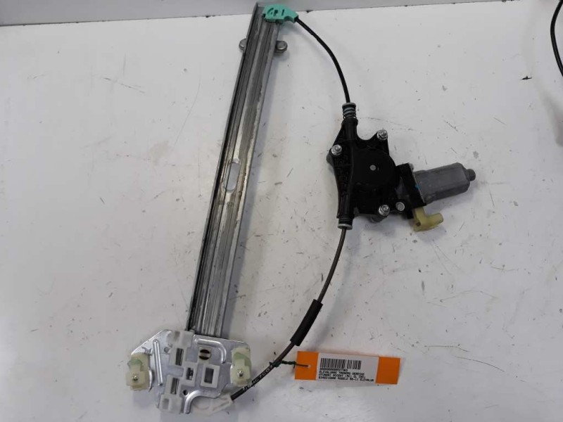 Recambio de elevalunas trasero derecho para hyundai accent (mc) gl crdi referencia OEM IAM 834021G000  