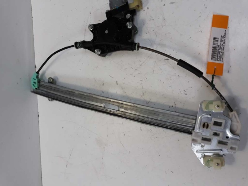 Recambio de elevalunas trasero derecho para hyundai accent (mc) gl crdi referencia OEM IAM 834021G000  