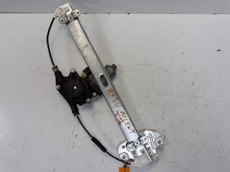 Recambio de elevalunas trasero izquierdo para hyundai accent (mc) gl crdi referencia OEM IAM 834011G000  