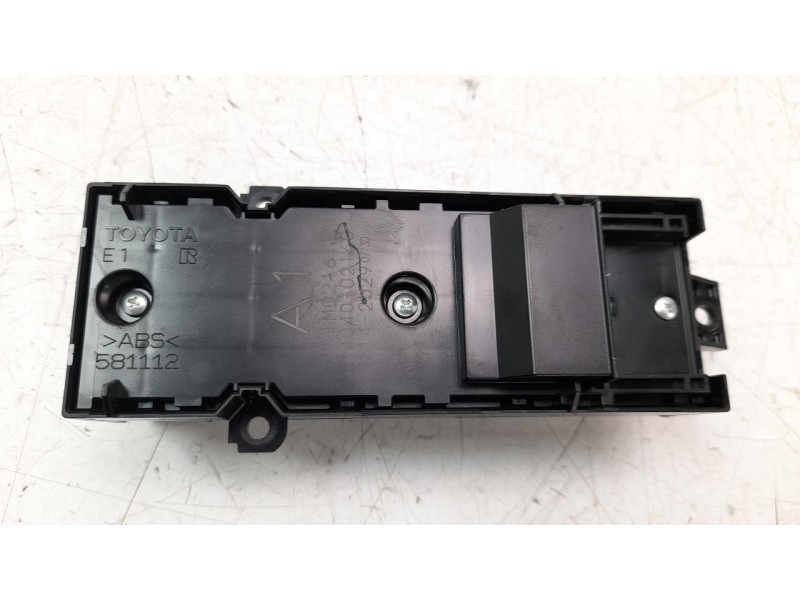Recambio de mando elevalunas delantero izquierdo para toyota corolla (e21) referencia OEM IAM 8404002160  