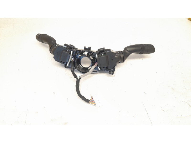 Recambio de mando multifuncion para toyota corolla (e21) referencia OEM IAM 8465202A30  