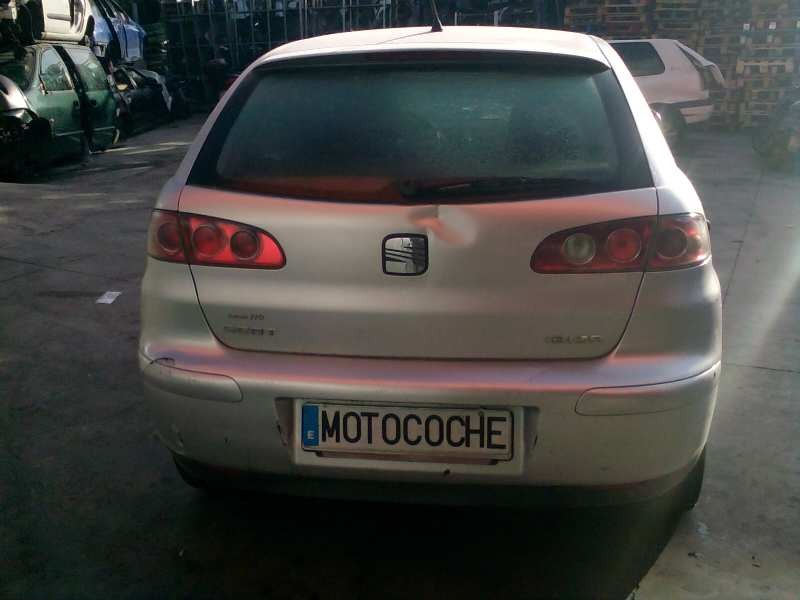 seat ibiza (6l1) del año 2002