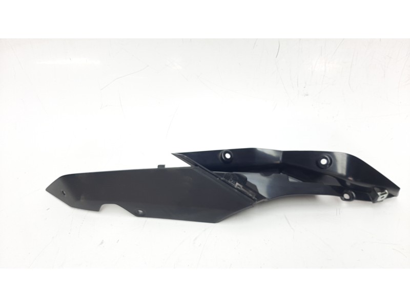 Recambio de moldura para bmw r 1250 r referencia OEM IAM 46638543526  