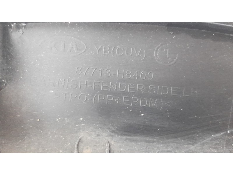 Recambio de aletin delantero izquierdo para kia stonic (ybcuv) 1.6 crdi cat referencia OEM IAM 87713H8400  