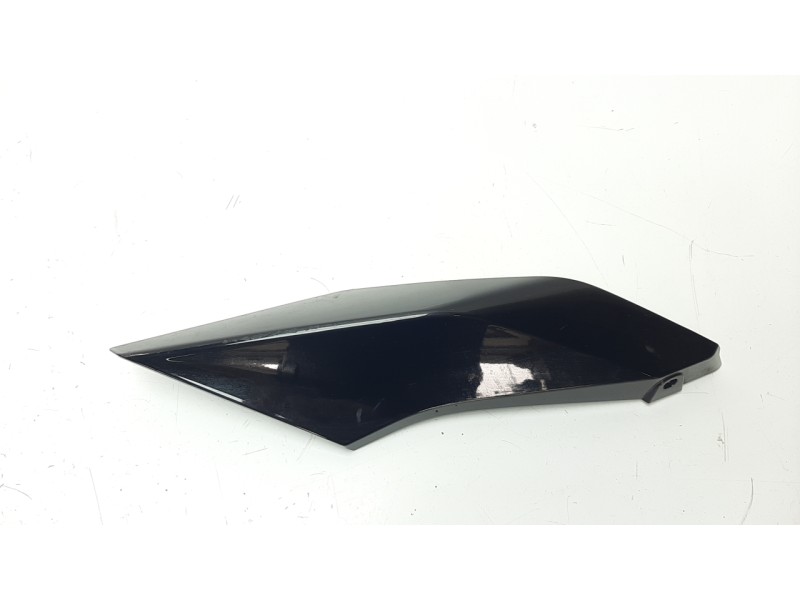 Recambio de moldura para bmw r 1250 r referencia OEM IAM 46638534280  