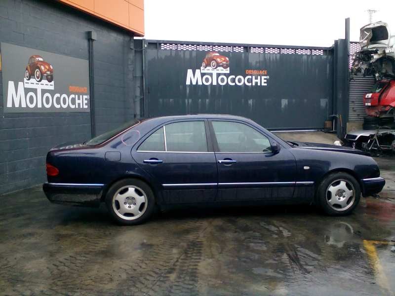 mercedes-benz clase e (w210) berlina del año 1996