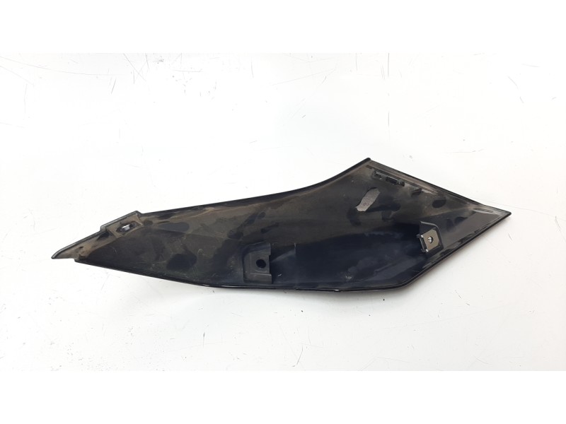 Recambio de moldura para bmw r 1250 r referencia OEM IAM 46638534279  