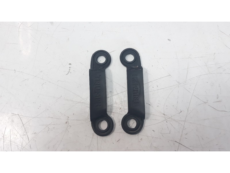 Recambio de moldura para triumph street triple street triple r referencia OEM IAM 2044664 2044665 