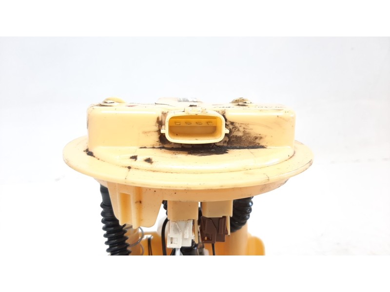 Recambio de bomba combustible para renault clio iv 1.5 dci diesel fap referencia OEM IAM 172021275R  