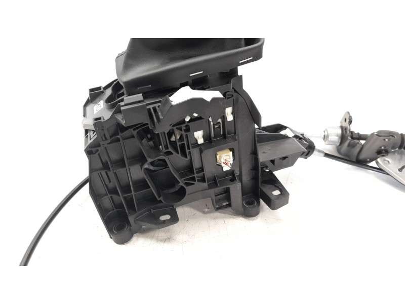 Recambio de palanca cambio para toyota corolla (e21) referencia OEM IAM 75G588LHD  