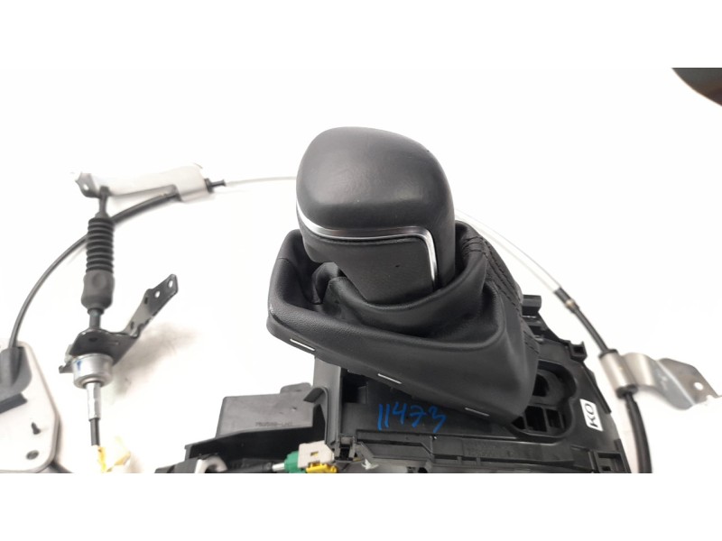 Recambio de palanca cambio para toyota corolla (e21) referencia OEM IAM 75G588LHD  