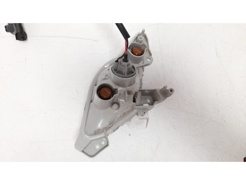 Recambio de piloto delantero derecho para mazda cx-3 100 aniversario referencia OEM IAM DB2R51350  MZ6024313