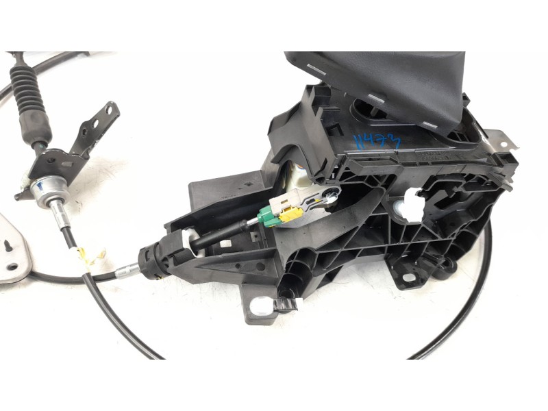 Recambio de palanca cambio para toyota corolla (e21) referencia OEM IAM 75G588LHD  