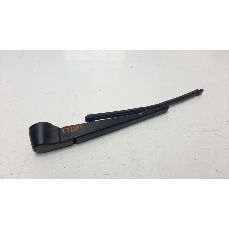 Recambio de brazo limpia trasero para mercedes-benz clase a (w176) 2.1 cdi cat referencia OEM IAM A1768200544  