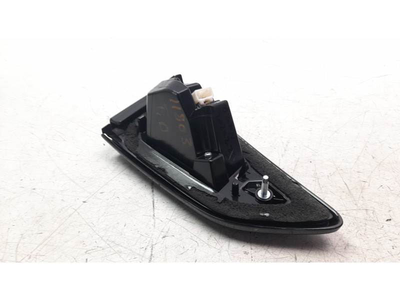 Recambio de piloto trasero derecho interior para mazda cx-3 100 aniversario referencia OEM IAM DM4N513F0A  