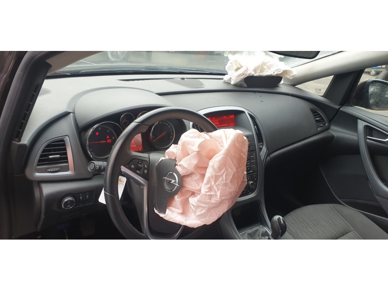 opel astra j lim. del año 2013