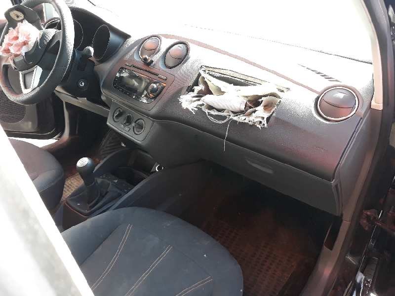 seat ibiza (6j5) del año 2011