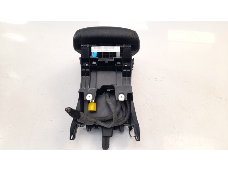 Recambio de apoyabrazos central para ford focus lim. trend + referencia OEM IAM   