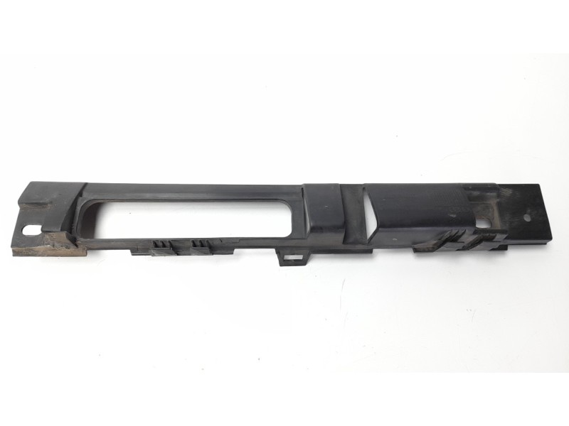 Recambio de molduras traseras para audi r8 (423) 4.2 fsi referencia OEM IAM 420853923  