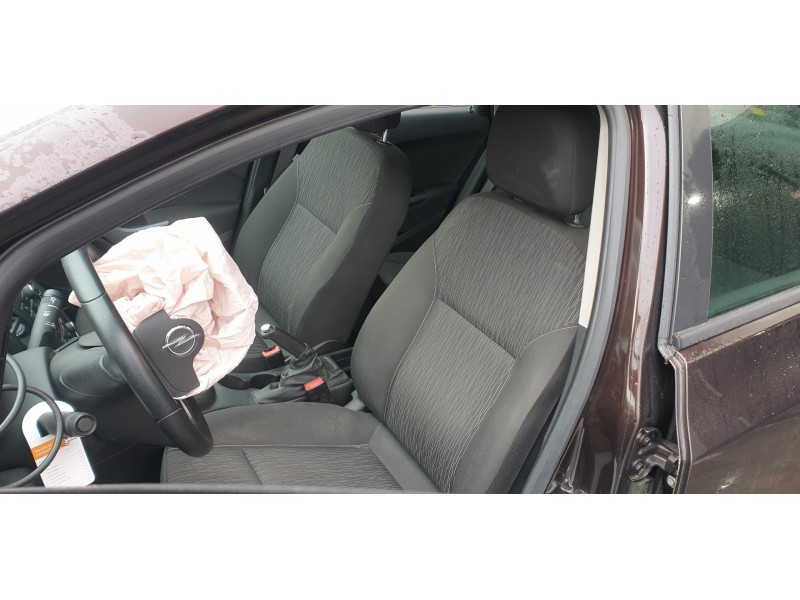 opel astra j lim. del año 2013