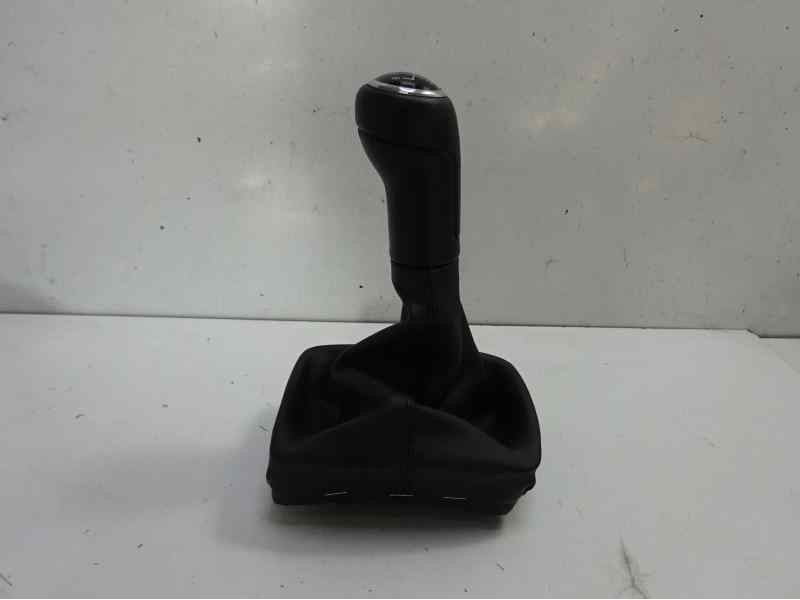 Recambio de pomo palanca cambio para volkswagen polo (9n1) referencia OEM IAM POMOPOLO POM40108 