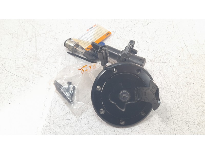 Recambio de conmutador de arranque para ktm 390 duke 390 duke referencia OEM IAM 93011066044  