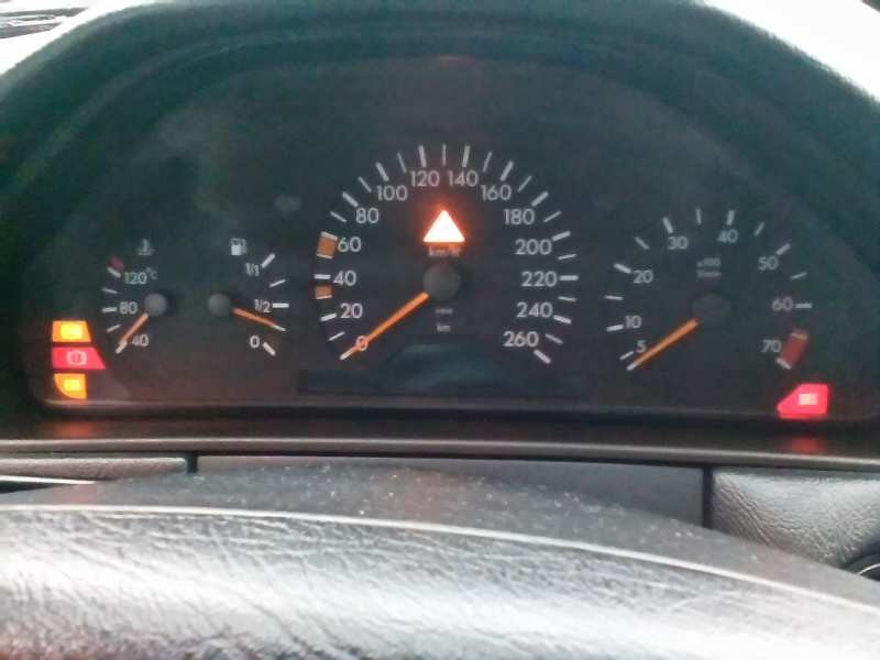 mercedes-benz clase e (w210) berlina del año 1996