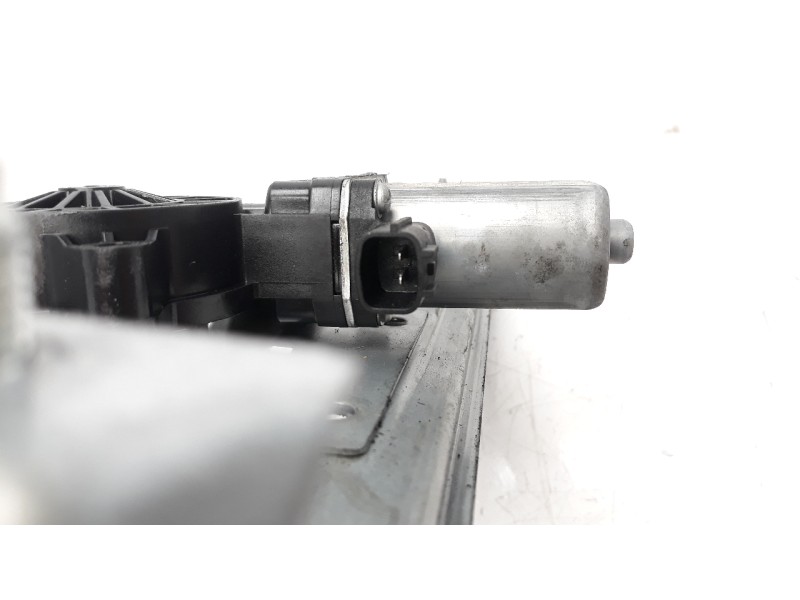 Recambio de elevalunas trasero derecho para renault clio iv 1.5 dci diesel fap referencia OEM IAM 827008880R  