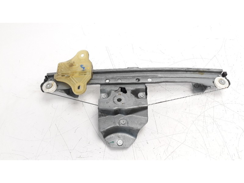 Recambio de elevalunas trasero derecho para renault clio iv 1.5 dci diesel fap referencia OEM IAM 827008880R  