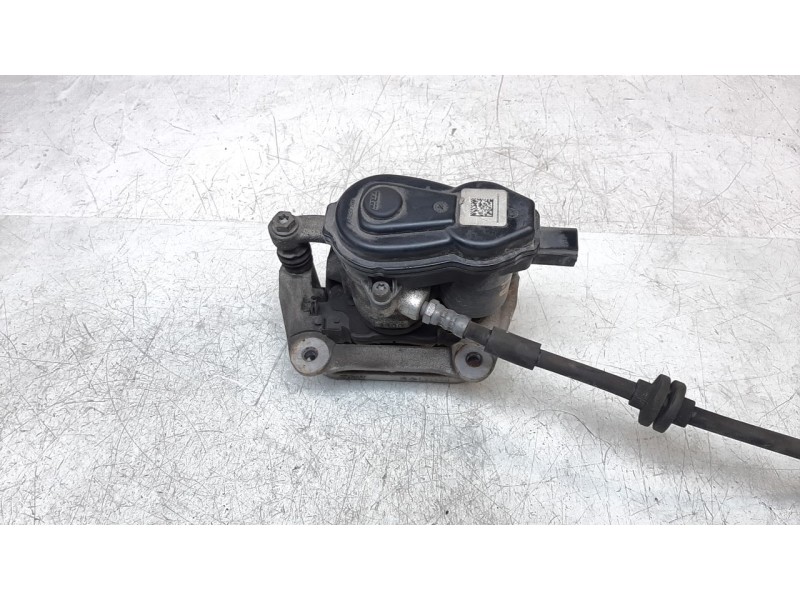 Recambio de pinza de freno trasera derecha para jeep renegade 1.6 m-jet cat referencia OEM IAM 52029649  