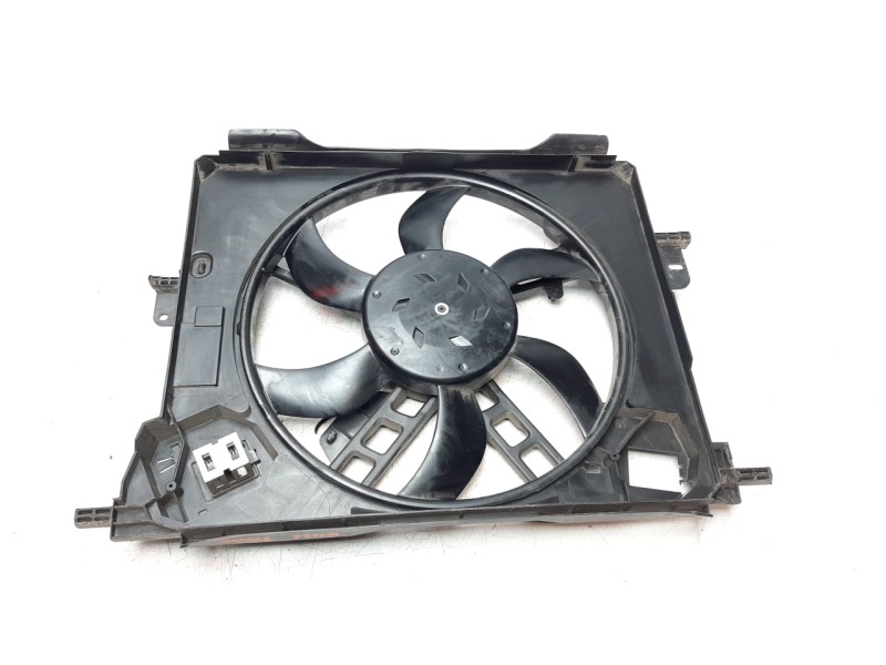 Recambio de electroventilador para smart forfour 0.9 turbo cat referencia OEM IAM 4539064300 47899 