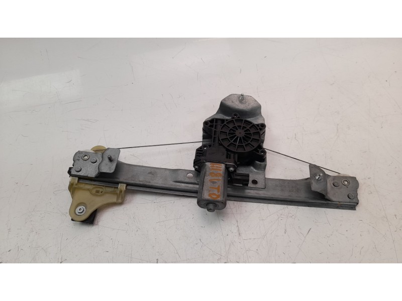 Recambio de elevalunas trasero izquierdo para renault clio iv 1.5 dci diesel fap referencia OEM IAM 827010501R  