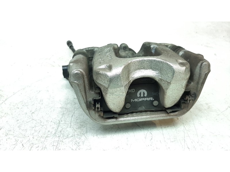 Recambio de pinza de freno trasera derecha para jeep renegade 1.6 m-jet cat referencia OEM IAM 52029649  