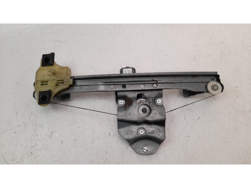 Recambio de elevalunas trasero izquierdo para renault clio iv 1.5 dci diesel fap referencia OEM IAM 827010501R  