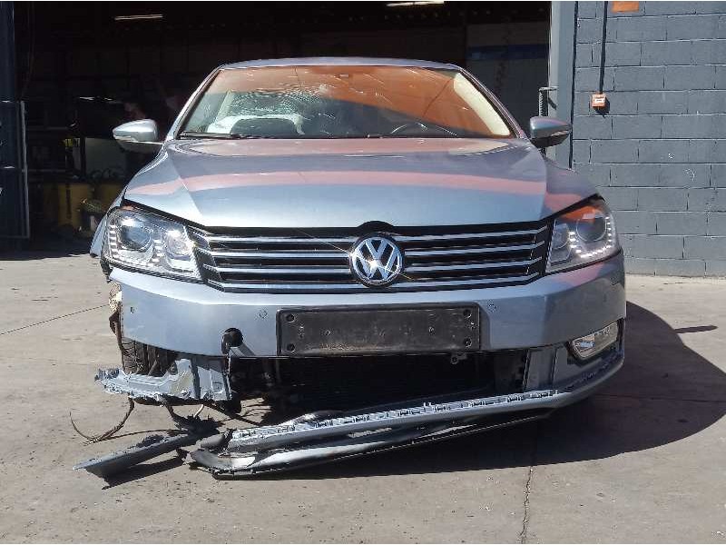 volkswagen passat lim. (362) del año 2013