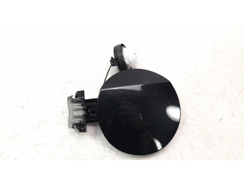 Recambio de tapa exterior combustible para toyota corolla (e21) referencia OEM IAM 7735002220  