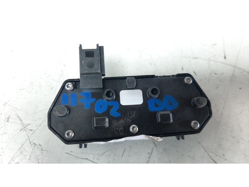 Recambio de interruptor para mercedes-benz clase cla (bm 118) shooting brake cla 200 d (118.612) referencia OEM IAM A1779056800 