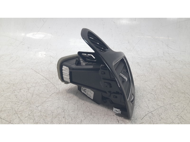 Recambio de rejilla aireadora para jeep compass (m7) limited fwd referencia OEM IAM 5UT64DX8AC  
