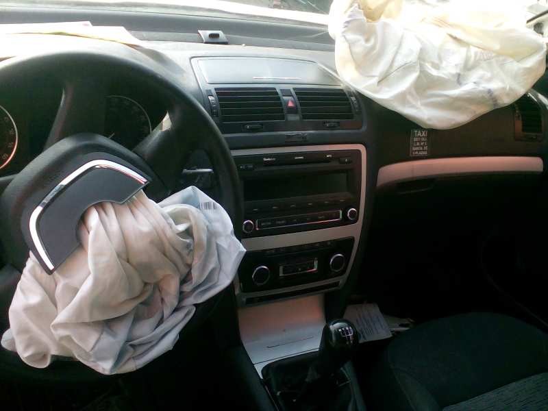 skoda octavia combi (1z5) del año 2006