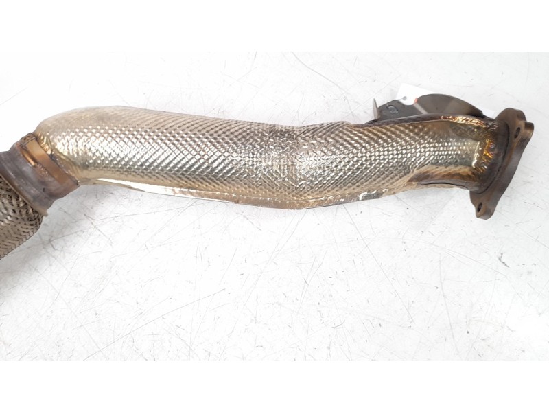 Recambio de catalizador para audi q7 4mg referencia OEM IAM 4M0253211AF  
