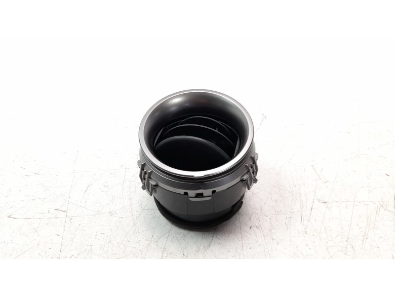 Recambio de rejilla aireadora para toyota rav 4 referencia OEM IAM 5566042030  