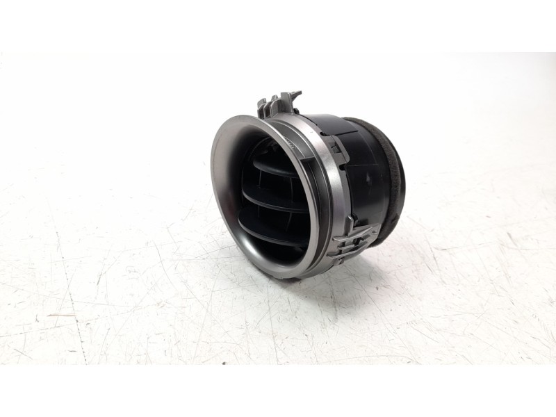 Recambio de rejilla aireadora para toyota rav 4 referencia OEM IAM 5566042030  