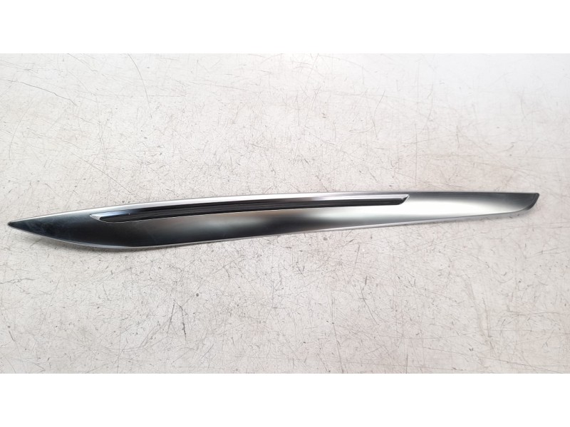 Recambio de moldura para renault megane iv grandtour business referencia OEM IAM 969311987R  
