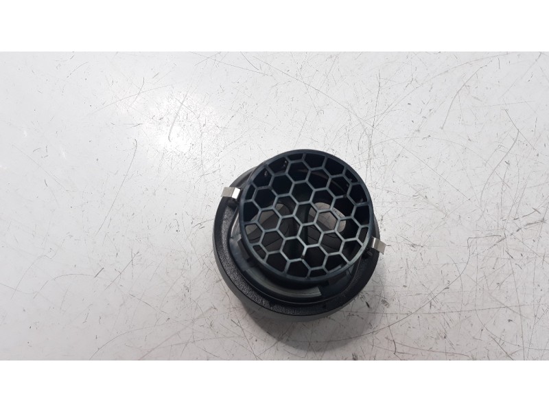 Recambio de rejilla aireadora para smart forfour referencia OEM IAM 687504072R  